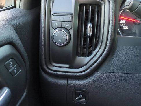 Used 2025 Chevrolet Silverado 1500 W/T RWD image 17