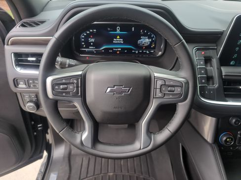Used 2024 Chevrolet Tahoe Z71 AWD/4WD image 17