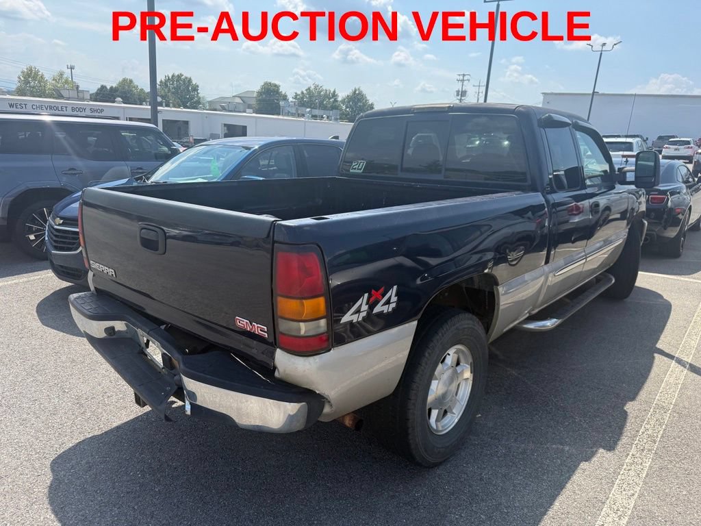 Used 2006 GMC Sierra 1500 SLE w/ Onstar Plus Package AWD/4WD image 3