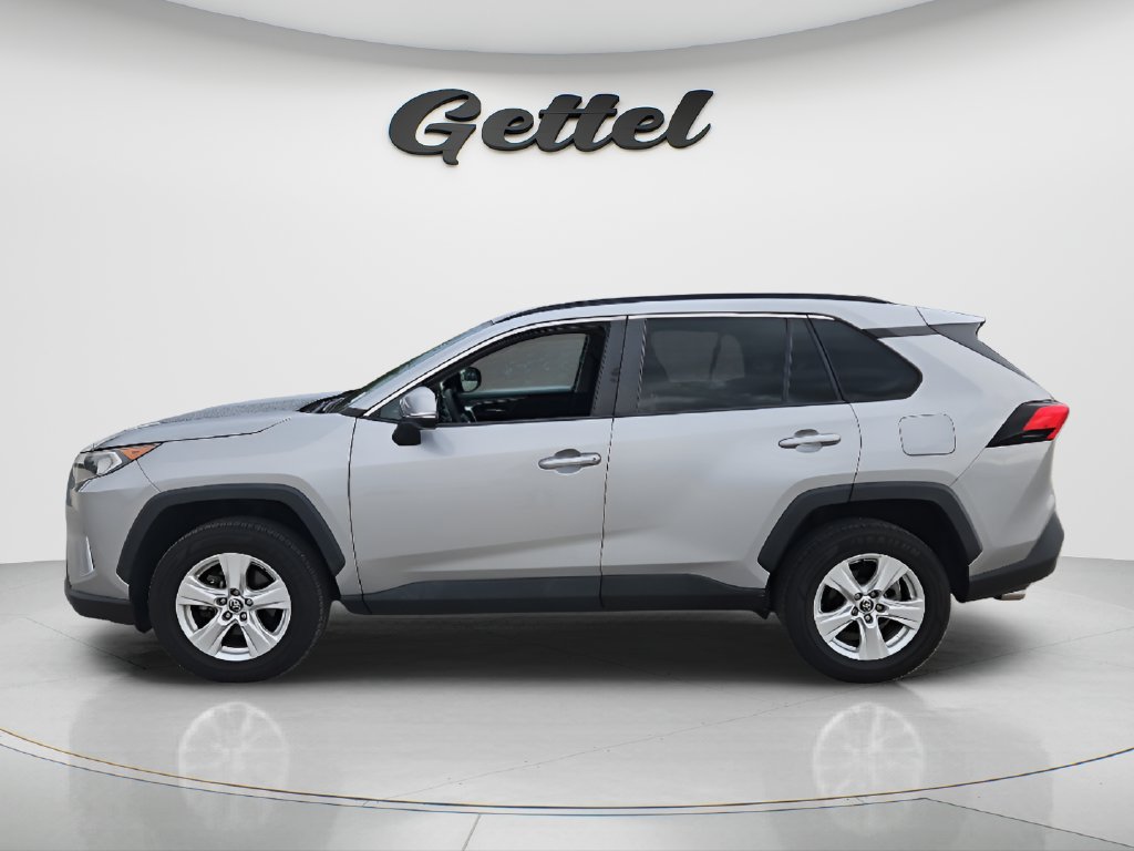 Certified 2021 Toyota RAV4 XLE w/ Convenience Package FWD image 8
