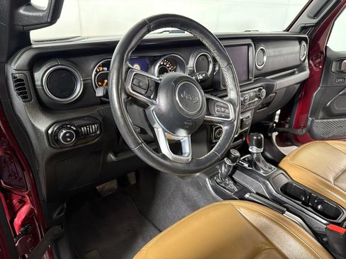 Used 2021 Jeep Gladiator Overland w/ Popular Equipment Package AWD/4WD image 9