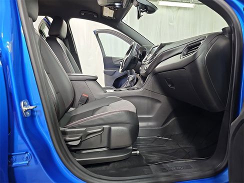 Certified 2024 Chevrolet Equinox RS w/ LPO, Floor Liner Package image 13