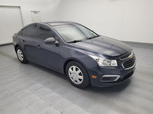 Used 2016 Chevrolet Cruze LS FWD image 11