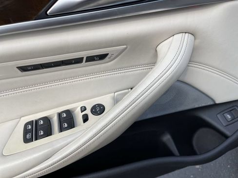 Used 2020 BMW M550i xDrive AWD/4WD image 13