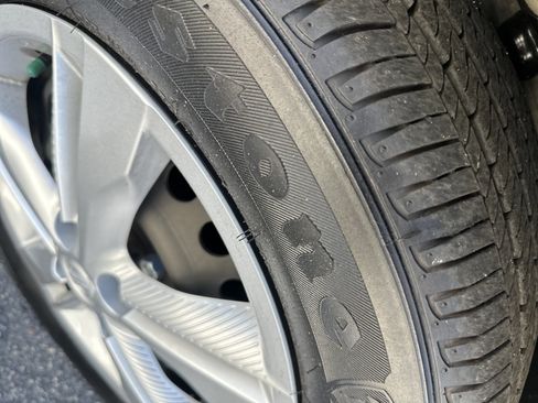 Used 2023 Nissan Kicks S image 7