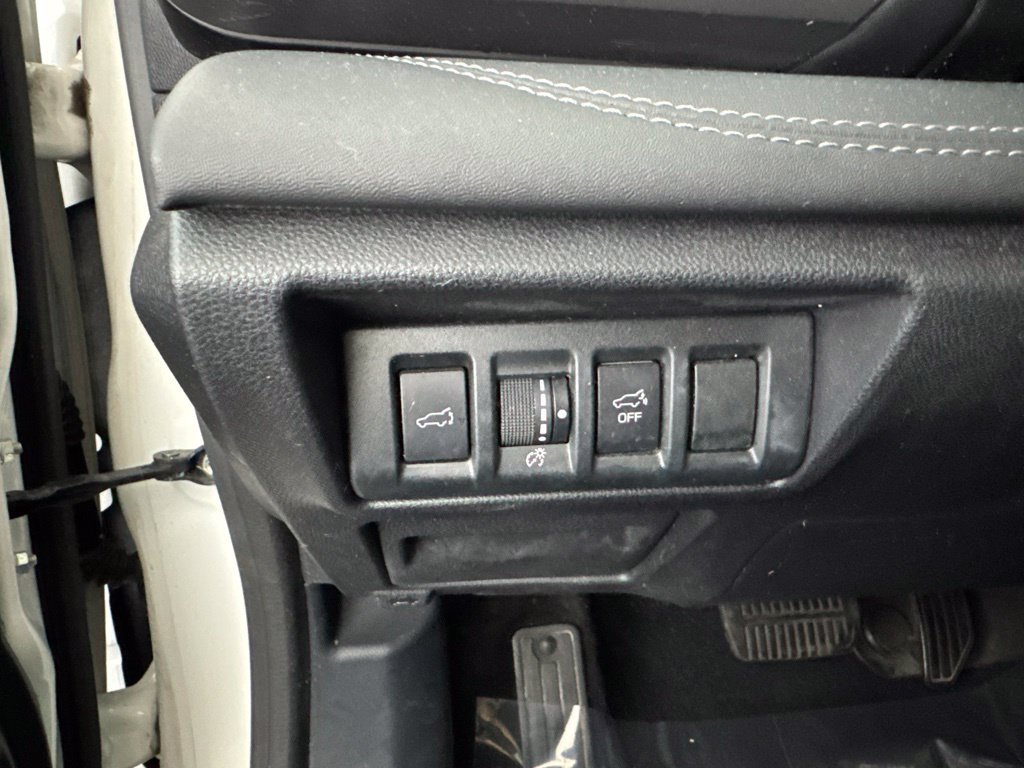 Used 2020 Subaru Outback Limited AWD/4WD image 37