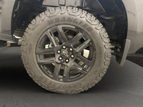 New 2026 Chevrolet Silverado 1500 Custom w/ Turbomax Blackout Package AWD/4WD image 15