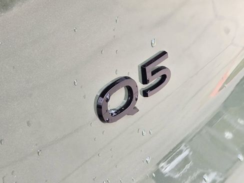 Certified 2025 Audi Q5 Prestige image 13