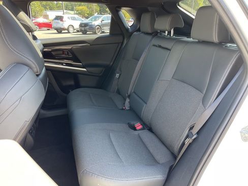 Used 2023 Toyota bZ4X XLE image 21