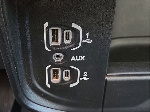 Used 2024 RAM 2500 Laramie image 28