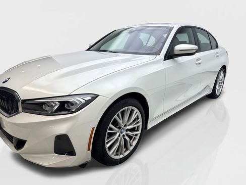 Used 2023 BMW 330i Sedan w/ Driving Assistance Package RWD image 11