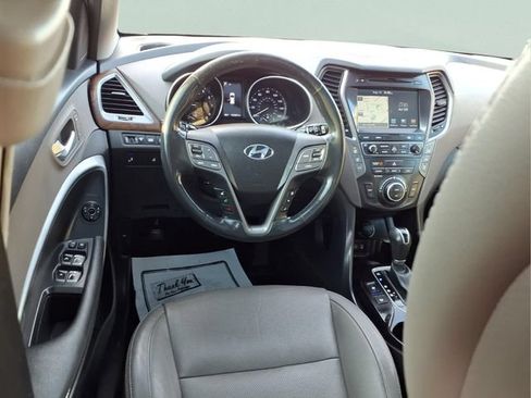 Used 2018 Hyundai Santa Fe Limited FWD image 4