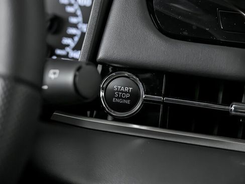 New 2026 Mitsubishi Outlander ES image 21