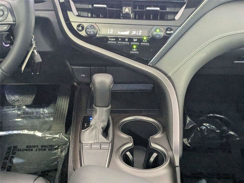 Used 2024 Toyota Camry SE FWD image 40