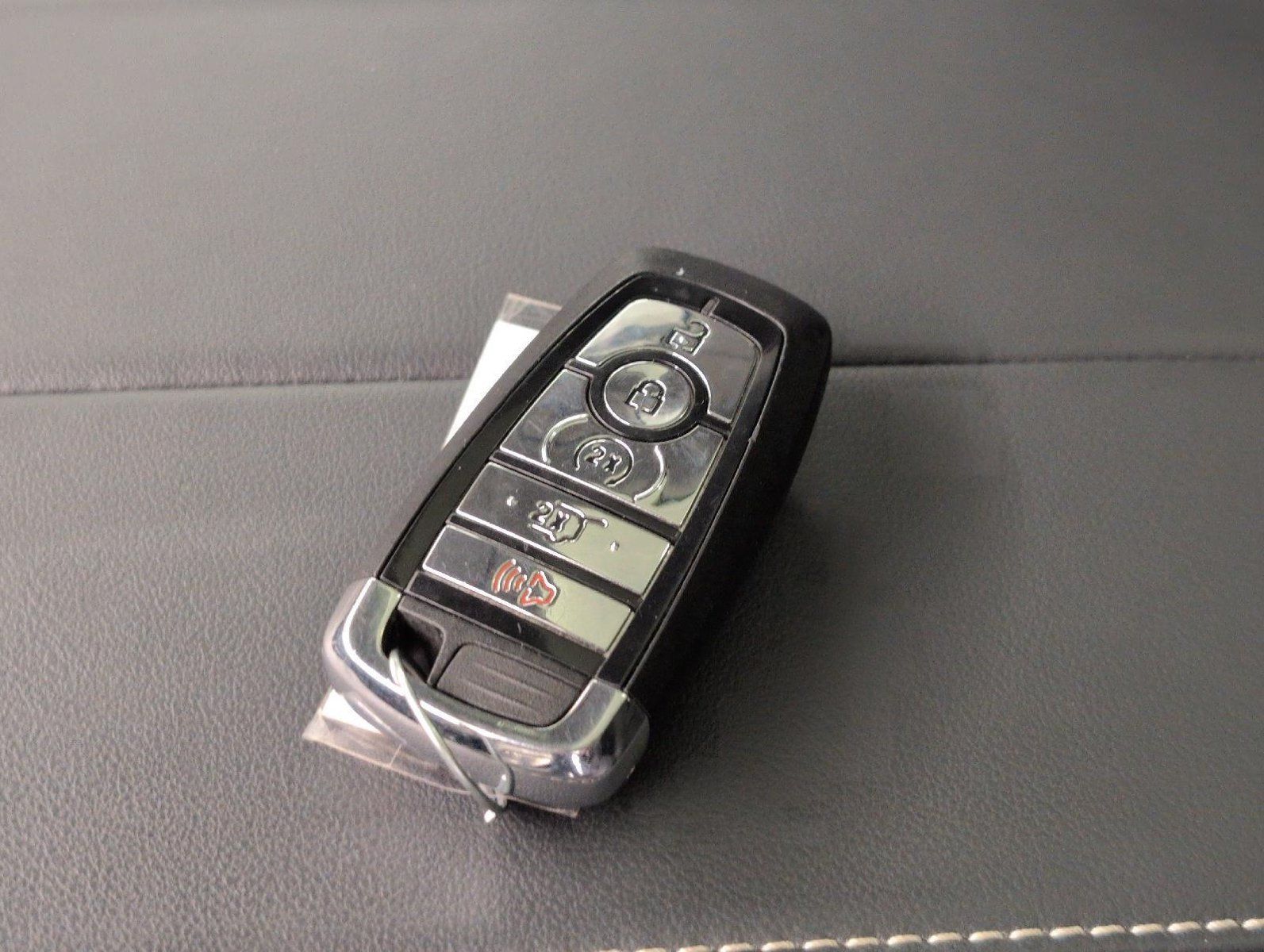 Used 2025 Lincoln Nautilus Reserve AWD/4WD image 29