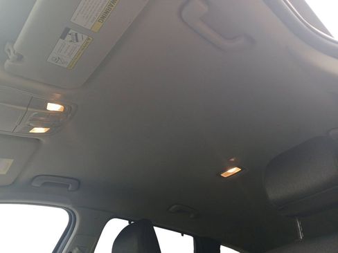 Used 2020 Hyundai Santa Fe SEL w/ Convenience Package image 11