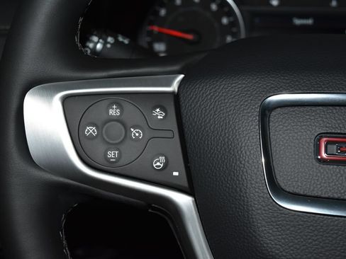 Used 2024 GMC Terrain SLT w/ Tech Package AWD/4WD image 10