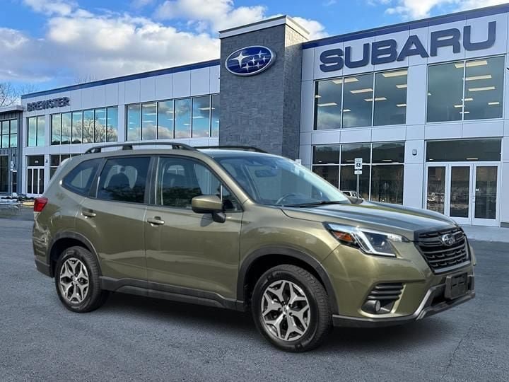 Certified 2023 Subaru Forester Premium AWD/4WD image 1