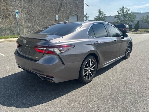 Used 2024 Toyota Camry SE FWD image 7