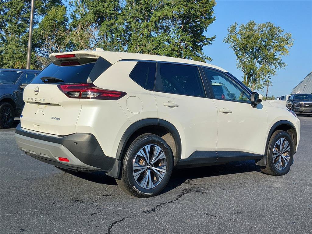 Used 2023 Nissan Rogue SV AWD/4WD image 4