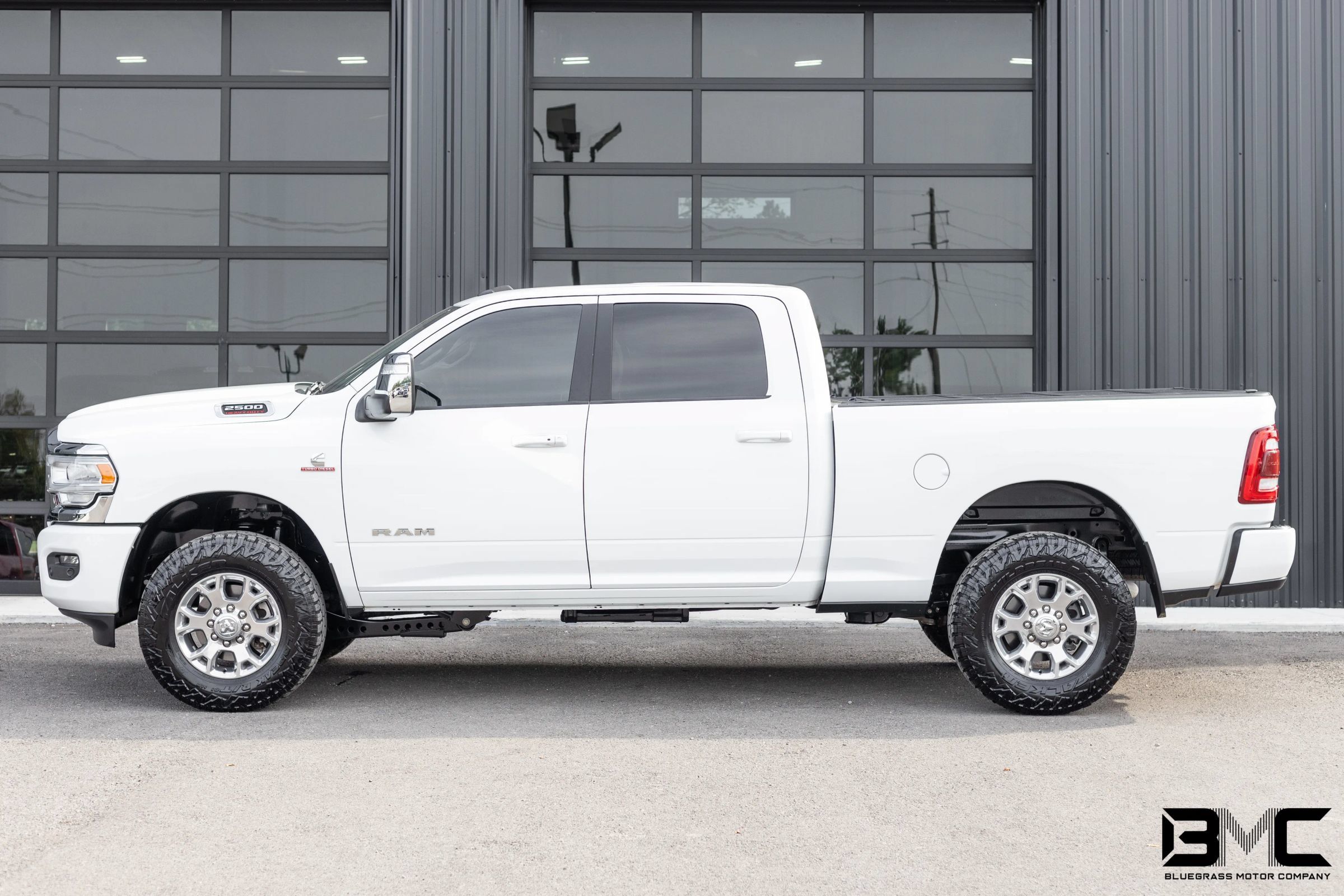 Used 2024 RAM 2500 Laramie AWD/4WD image 4