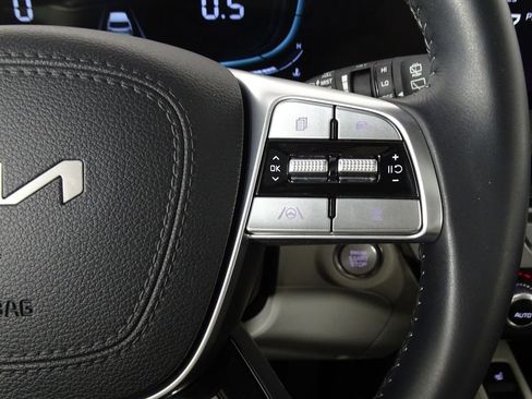 Used 2024 Kia Telluride EX w/ EX Captain's Chair Package image 28