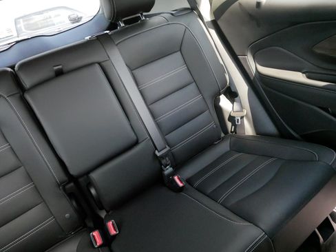 Used 2023 GMC Terrain Denali w/ Denali Premium Package AWD/4WD image 14
