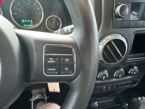Used 2011 Jeep Wrangler Unlimited Sport AWD/4WD image 21