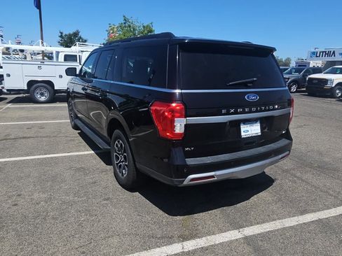 Used 2024 Ford Expedition Max XLT image 6