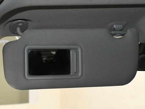 Used 2021 Toyota Camry LE image 21