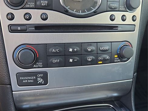 Used 2012 INFINITI G37 x w/ Premium Pkg image 18