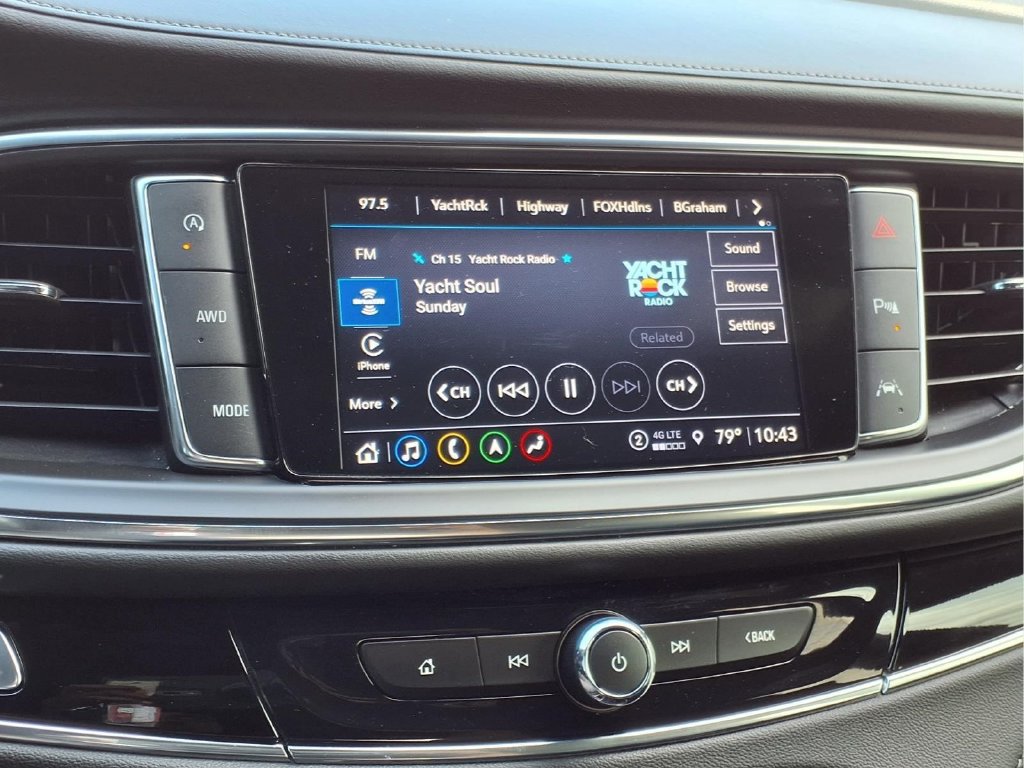 Used 2024 Buick Enclave Avenir AWD/4WD image 8