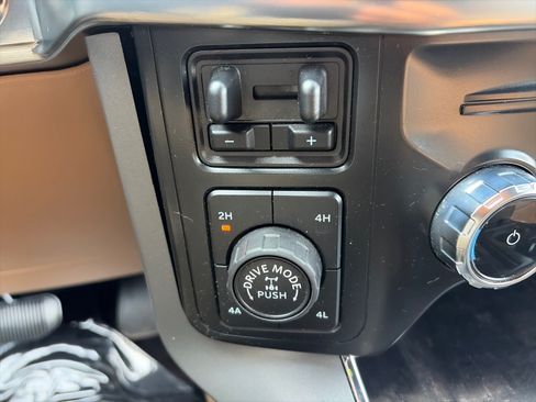Used 2022 Ford F150 Lariat w/ Equipment Group 502A High AWD/4WD image 22