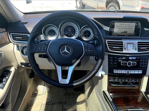 Used 2014 Mercedes-Benz E 350 4MATIC Sedan image 6