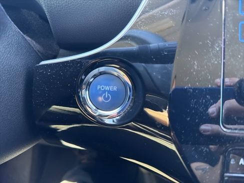 Used 2018 Toyota Prius Two w/ Prius Two Safety Plus Package image 21