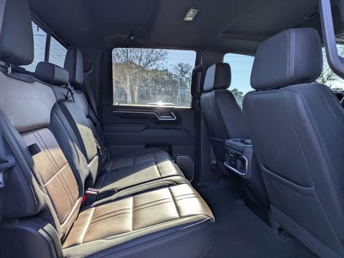 Used 2025 Chevrolet Silverado 3500 High Country w/ High Country Premium Package image 33