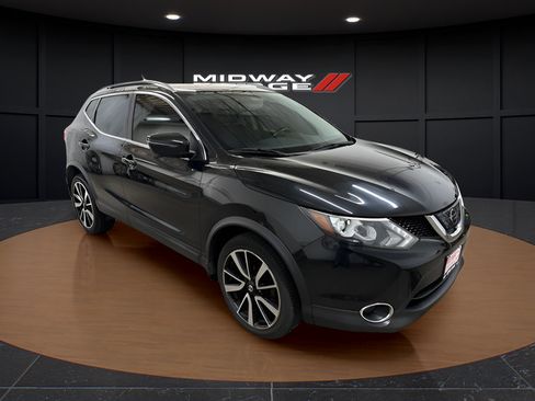 Used 2017 Nissan Rogue Sport SL w/ SL Premium Package AWD/4WD image 1