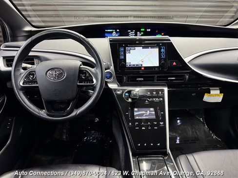 Used 2017 Toyota Mirai image 12