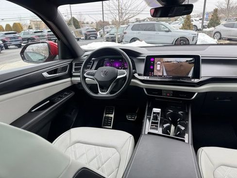 Used 2024 Volkswagen Atlas Cross Sport SEL Premium R-Line image 45