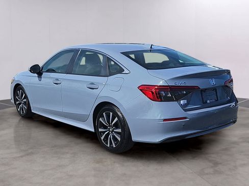 Used 2024 Honda Civic EX image 6