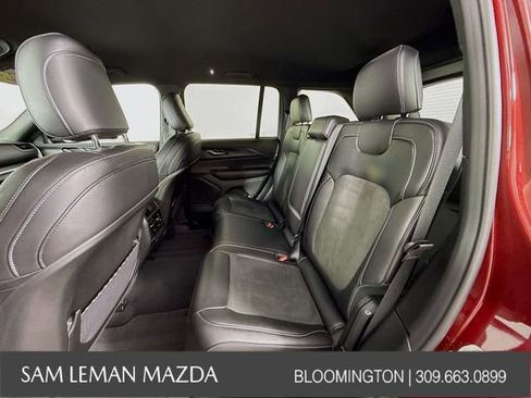 Used 2024 Jeep Grand Cherokee Altitude image 23