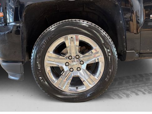Used 2018 Chevrolet Silverado 1500 Custom w/ Custom Value Package AWD/4WD image 45