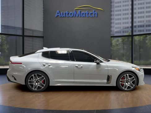 Used 2022 Kia Stinger GT1 AWD/4WD image 13