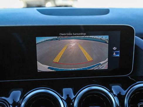 Used 2021 Mercedes-Benz GLA 250 image 22