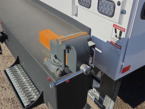 New 2025 Ford F350 XL w/ XL Chrome Package image 9