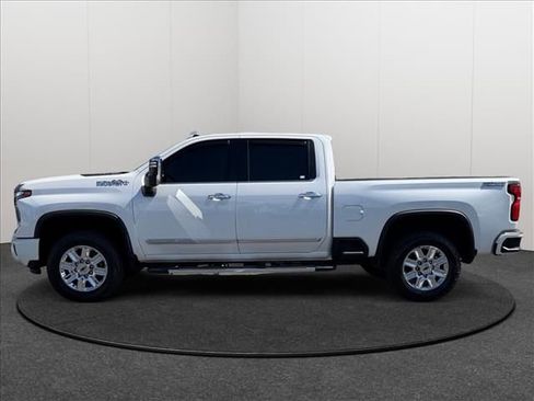 Certified 2024 Chevrolet Silverado 2500 High Country w/ Technology Package AWD/4WD image 2