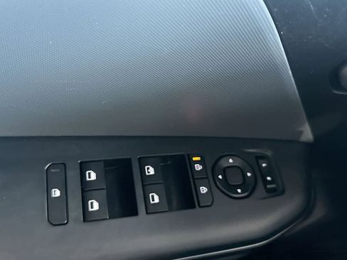 Used 2025 Kia K4 FWD image 17