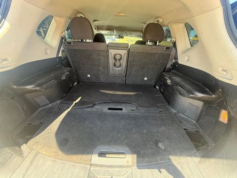 Used 2015 Nissan Rogue S FWD image 8