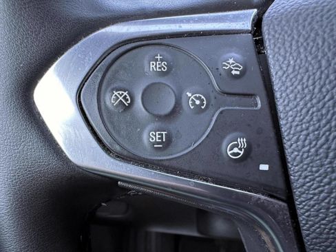 Used 2023 Chevrolet Traverse LT AWD/4WD image 16