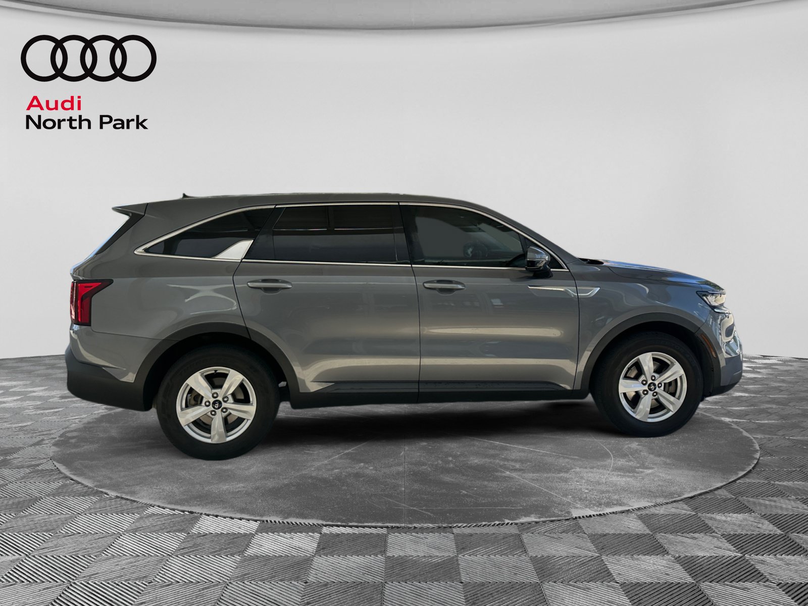 Used 2021 Kia Sorento LX FWD image 6